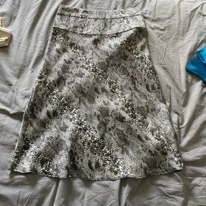 Free people snakeskin skirt silky size 0 no flaws